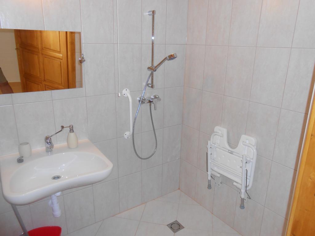 Diofa Vendeghaz Apartment Егер Екстериор снимка
