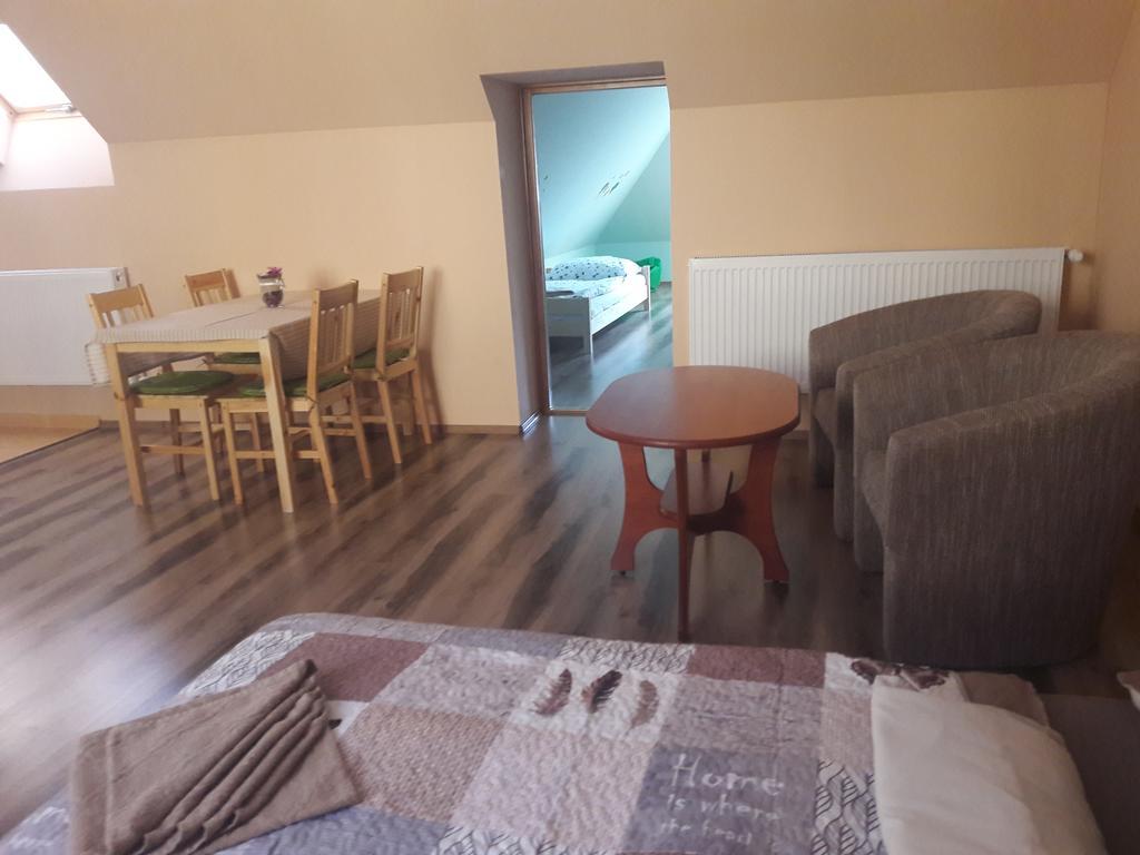 Diofa Vendeghaz Apartment Егер Екстериор снимка