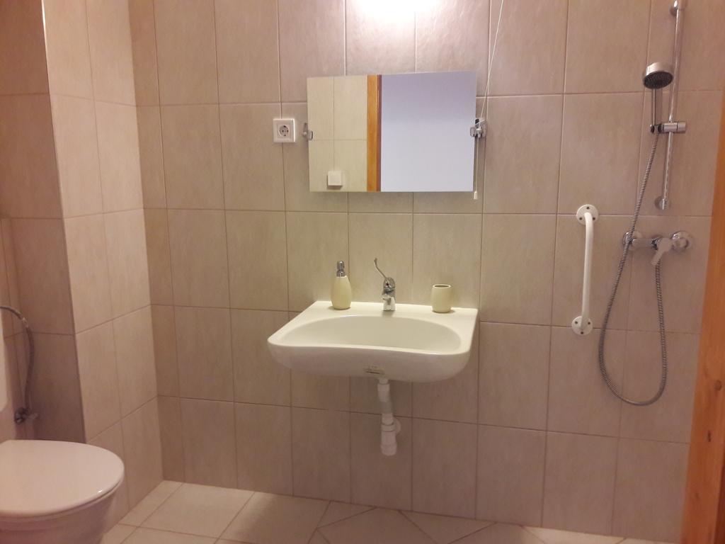 Diofa Vendeghaz Apartment Егер Екстериор снимка